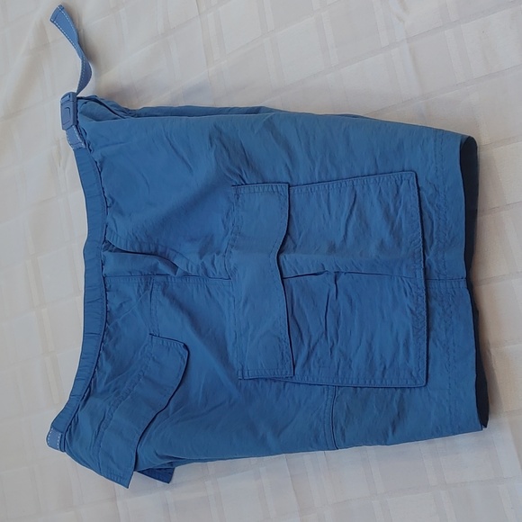 Lands End Blue Cargos Style Shorts Size Medium - Picture 4 of 12